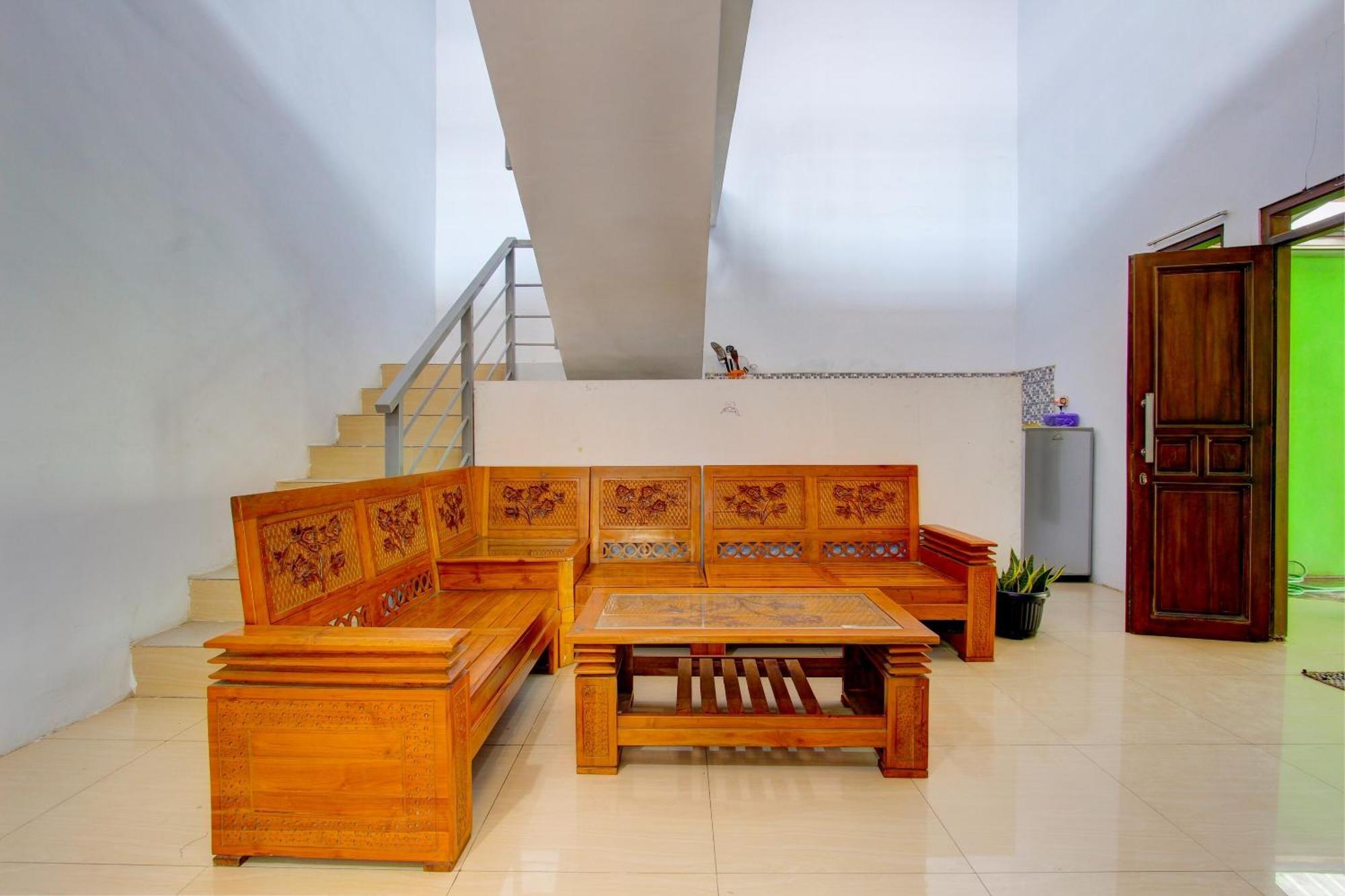 Super Oyo 93012 Griya Kencana Asri Syariah Lawean Εξωτερικό φωτογραφία